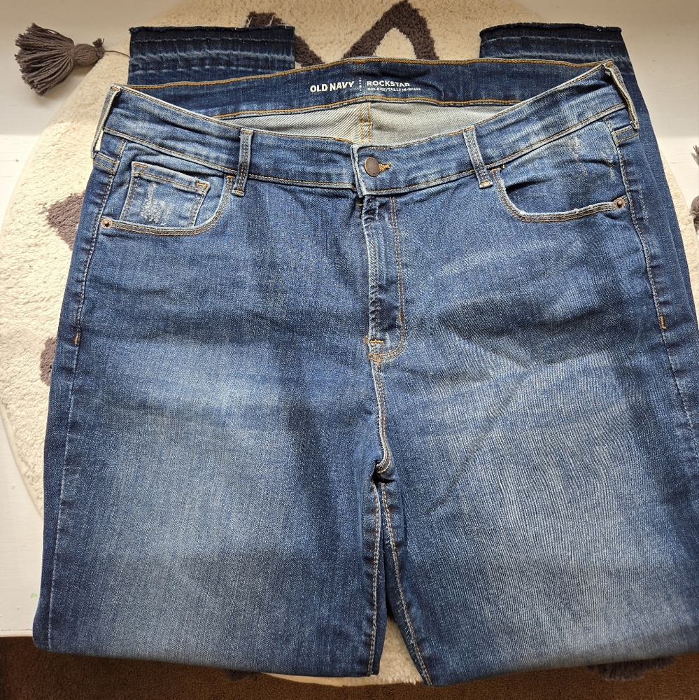 Old Navy Women's Rockstar Mid-Rise Jean 16